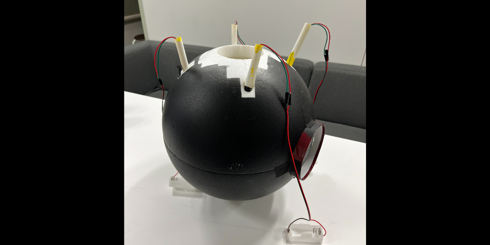 Kanno’s hand-made integrating sphere